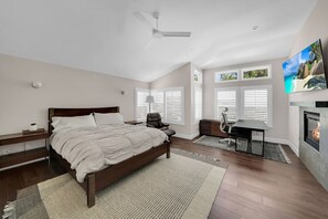 4 Schlafzimmer, Schreibtisch, Bügeleisen/Bügelbrett, kostenloses WLAN