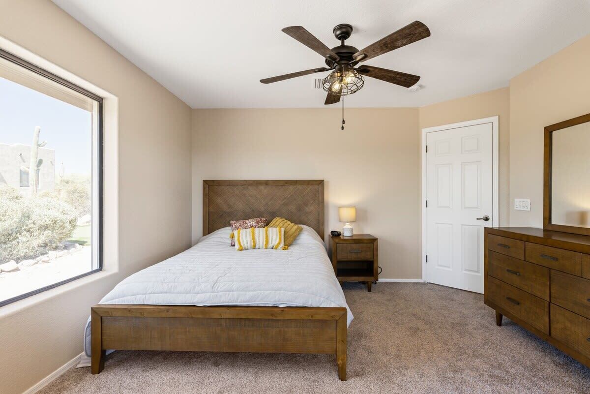 3 bedrooms, desk, iron/ironing board, WiFi