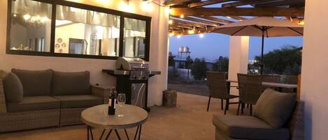 Casa, 4 quartos, para fumantes, varanda | Jardim