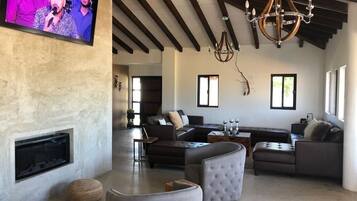 Casa, 4 habitaciones, para fumadores, patio | Servicios de la habitación