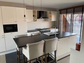 Apartment, 2 Schlafzimmer, Balkon | Innenbereich