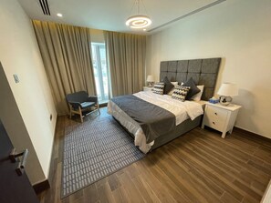 4 bedrooms - Best Townhouse On Jcv 4 Bedrooms With Jacuzzi (Dubai)