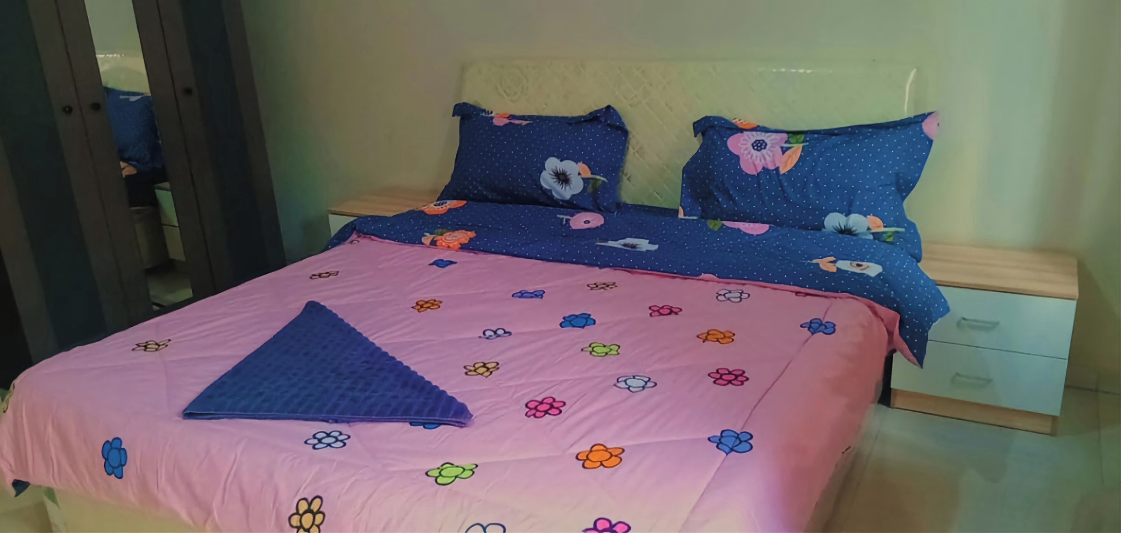 Huoneisto, 2 makuuhuonetta, tupakointi sallittu, parveke | 2 makuuhuonetta, silitysrauta/-lauta, Wi-Fi