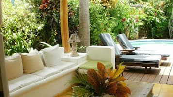 Villa, 3 Bedrooms, Smoking, Private Pool | Interior
