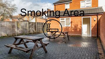 Rumah, 2 kamar tidur, Boleh Merokok, pemandangan kebun | Teras/patio