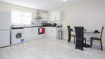 House, 2 Bedrooms, Smoking, Garden View | Private kitchen | Microwave, coffee/tea maker