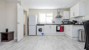 Rumah, 2 kamar tidur, Boleh Merokok, pemandangan kebun | Dapur pribadi | Microwave dan mesin pembuat kopi/teh