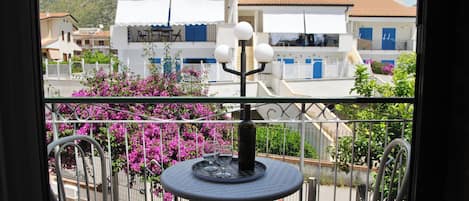 Casa, 1 habitación, para fumadores, balcón | Balcón
