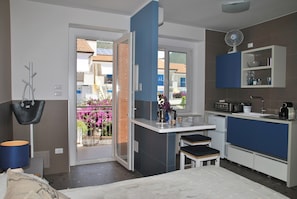 House, 1 Bedroom, Smoking, Balcony | 1 bedroom