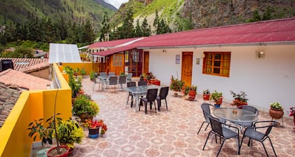 Intitambo Three Star Hotel With Panoramic View of the Mountains