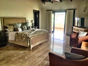 Villa, 5 Schlafzimmer, barrierefrei, Raucher | 6 Schlafzimmer, Bügeleisen/Bügelbrett