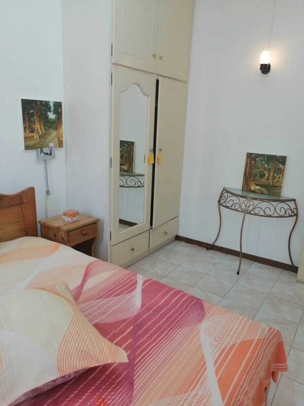 Shared Dormitory, 1 Bedroom, Smoking, Balcony