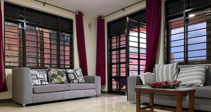 Room-nshuti Spacious Quiet Rm For Short