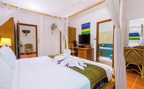 Villa, 4 chambres, accessible aux personnes à mobilité réduite, piscine privée