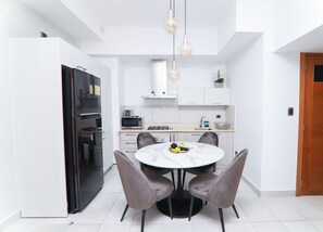 Apartment, 2 Bedrooms, Accessible, Balcony | Dining