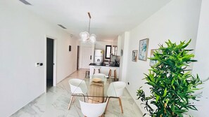 Apartment, 2 Bedrooms, Accessible, Smoking | Dining