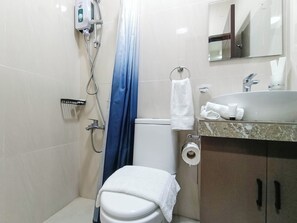 Apartamento, 2 habitaciones | Baño