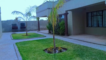 Apartment, 3 Bedrooms, Smoking, Balcony | Property grounds
