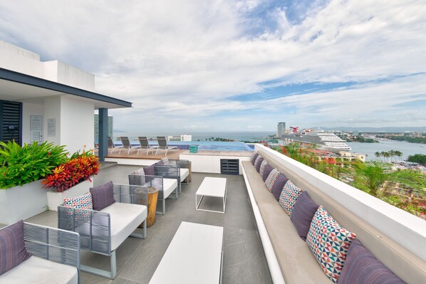 Appart'hôtel, 2 chambres, balcon, vue ville | Enceinte de l’hébergement