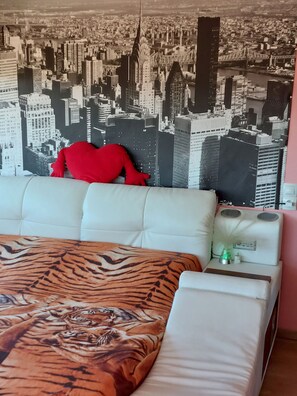 3 bedrooms - Free Mini Pool Jacuzzi Airport House - up to 8 People (Spata-Artemida)