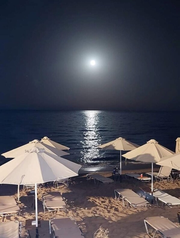 Apartment, 2 Bedrooms, Private Pool, City View | Beach