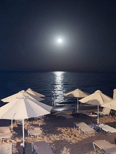 Free Mini Pool Jacuzzi Airport House - up to 8 People