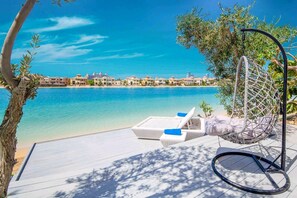 Outdoor pool - Villa Premium With Pool (Dubai)