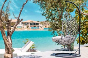 Outdoor pool - Villa Premium With Pool (Dubai)