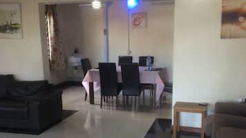Room, 6 Bedrooms, Smoking, Balcony | Interior