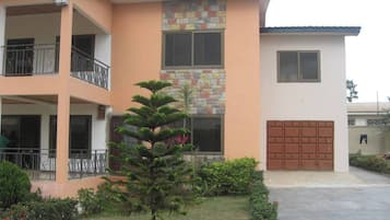 Room, 6 Bedrooms, Smoking, Balcony | Exterior