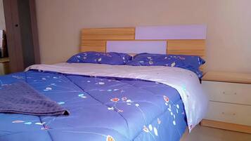 Chambre, 1 chambre, fumeurs, balcon | 3 chambres