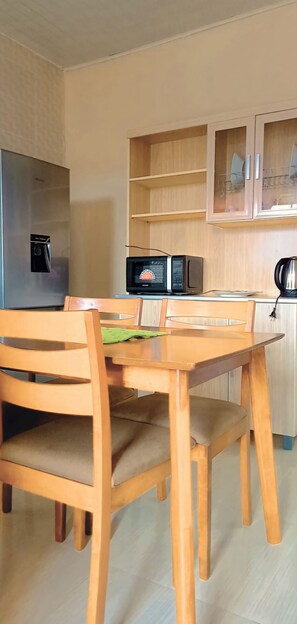 Apartment, 3 Bedrooms, Smoking, Balcony | Bahagian dalam
