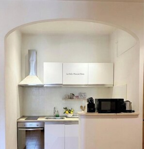 Apartment, 1 Bedroom, Smoking, Garden View | Interior - The Sweet Frascati Home (Monte Porzio Catone)