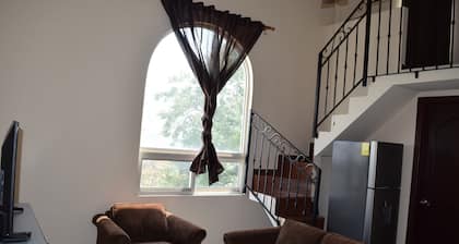 Amplio Cuarto En Chipinque 2