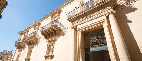 Maison, 1 chambre, balcon | Extérieur