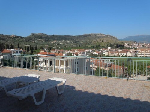 Petros House 1 - Apartment With Terrace