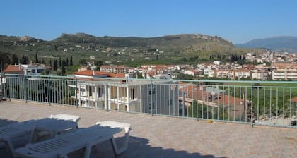Petros House 1 - Apartment With Terrace