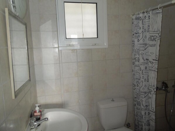 Bathroom amenities - Petros House 1 - Apartment With Terrace (Nafplio)