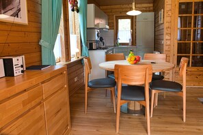 Ferienhaus, 2 Schlafzimmer, Terrasse | Speisen