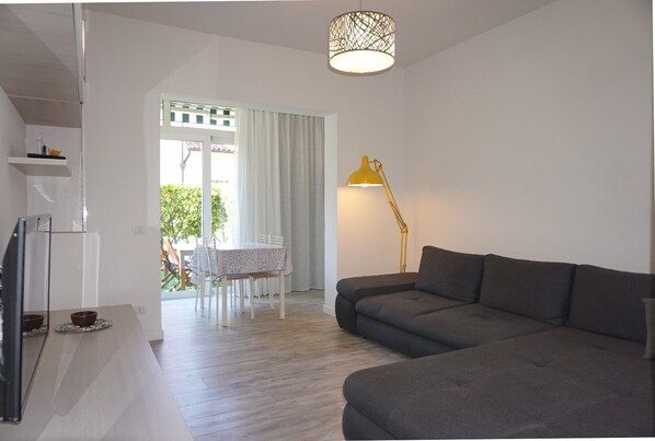 Villa, 3 Bedrooms, Patio | Interior