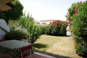 Villa, 2 Bedrooms, Balcony, Garden View | Garden