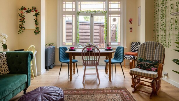 House, 2 Bedrooms, Patio, Garden View | Dining - Bright And Beautiful City Cottage With Courtyard (Brighton)