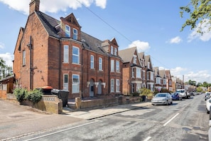 Apartment, 1 Bedroom | Exterior - 1 Bedroom Apartment With Wifi and Parking (Bedford)