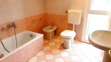 Shared Dormitory, 1 Bedroom | Bathroom