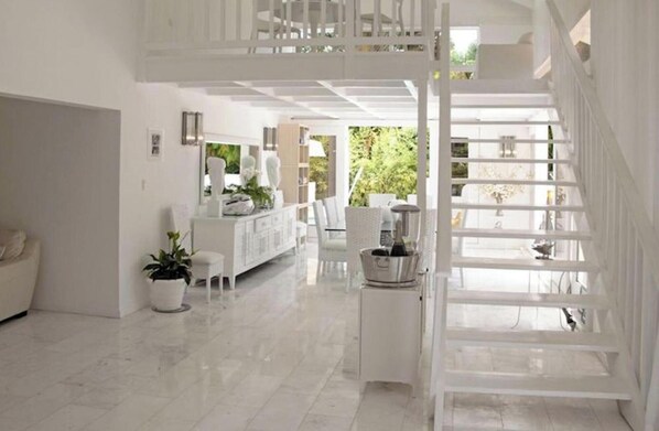 Villa, 4 Schlafzimmer, barrierefrei, Raucher | Wohnzimmer