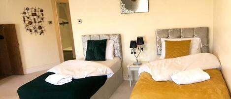 Apartment, 3 Bedrooms, Patio, Garden View | 3 bedrooms