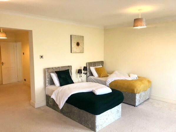 Apartment, 3 Bedrooms, Patio, Garden View | 3 bedrooms
