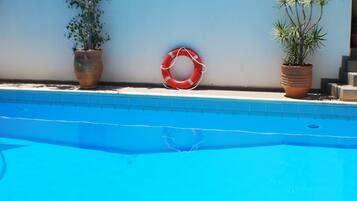 Estúdio, sacada, vista para o jardim | Piscina | Piscina externa