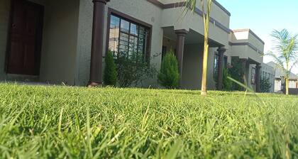 Fully Furnished Apartment Close to Amenities