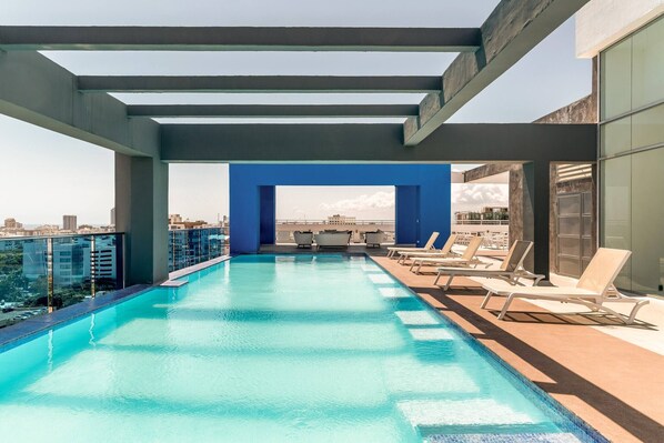 Apartment, 1 Bedroom, Accessible, Balcony | Pool | Outdoor pool - Apartamento S1404 - Downtown Santo Domingo (Santo Domingo)